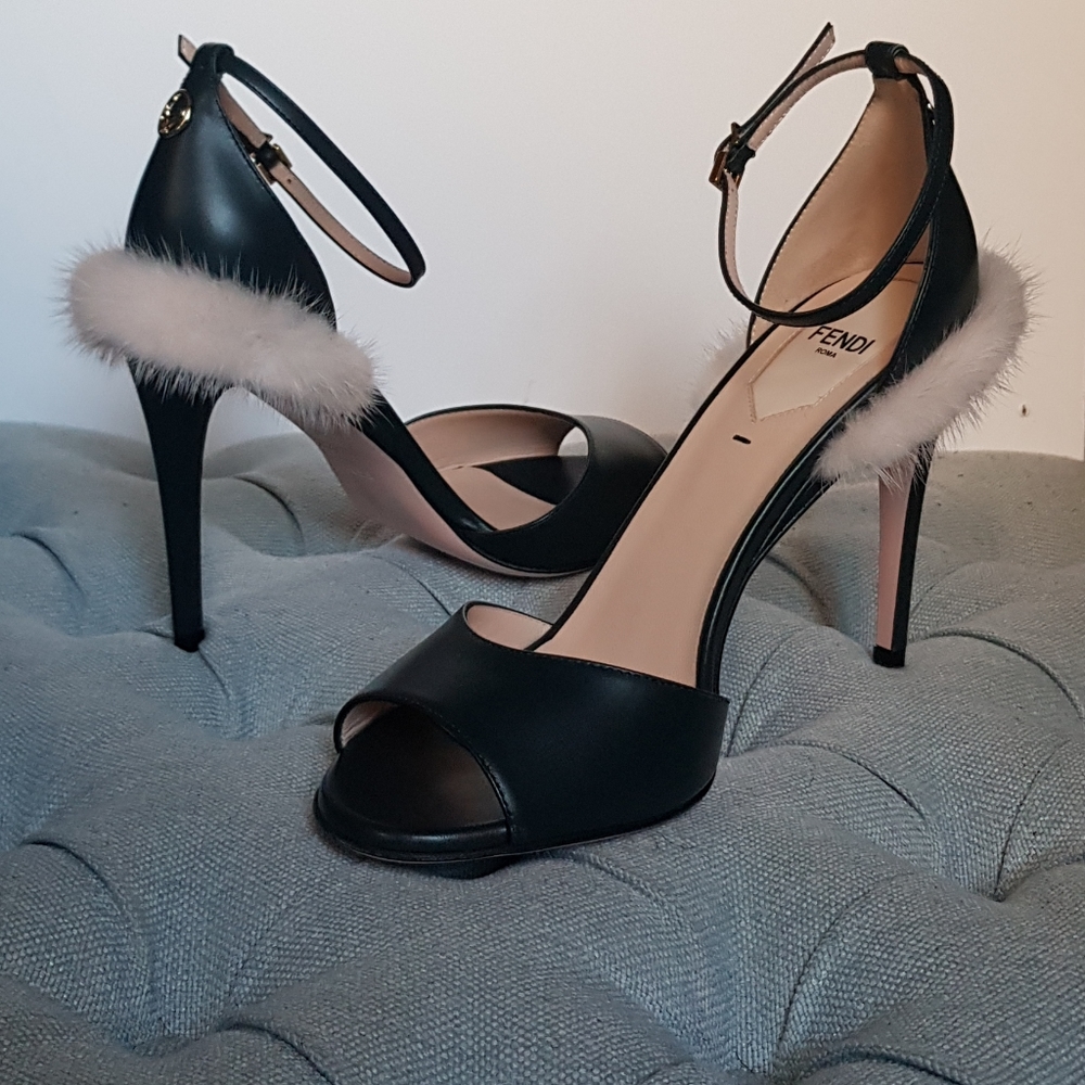 FENDI fur heels - Picture 7 of 17